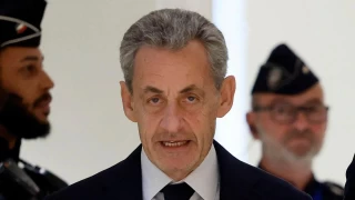 Eski Fransa Cumhurbakan Sarkozy sulu bulundu