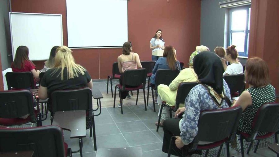 Ev han�mlar� e-ticaret i�in �ngilizce ��reniyor