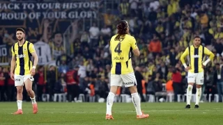 Fenerbahe'nin 17 malk yenilmezlik serisi yine derbide sona erdi