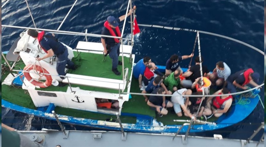 FET� ��phelileri tekneyle Yunanistan'a ka�arken yakaland�