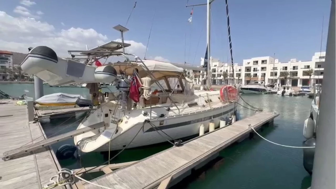 Filistin'e destek için yelken açtı