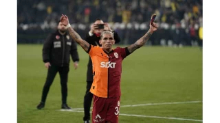 Galatasaray'da, Fenerbahe derbilerinin en deneyimlileri Torreira ile Bar Alper