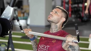 Galatasaray'da Icardi tek bana alyor