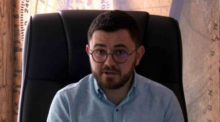 Gelin arabasının önünü kesenler dikkat