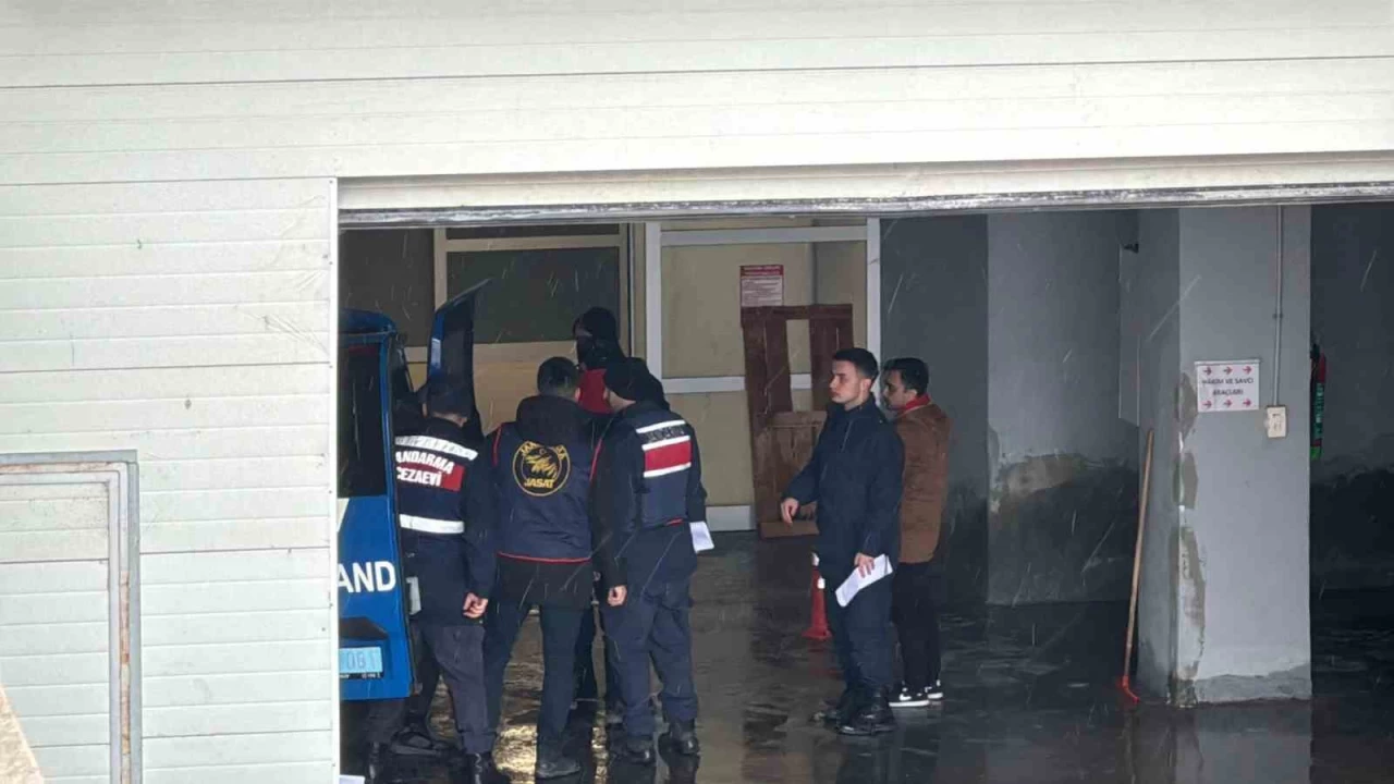 Halit Erg�l'�n di�er otelinden 11 g�zalt�, 4'� adliyede