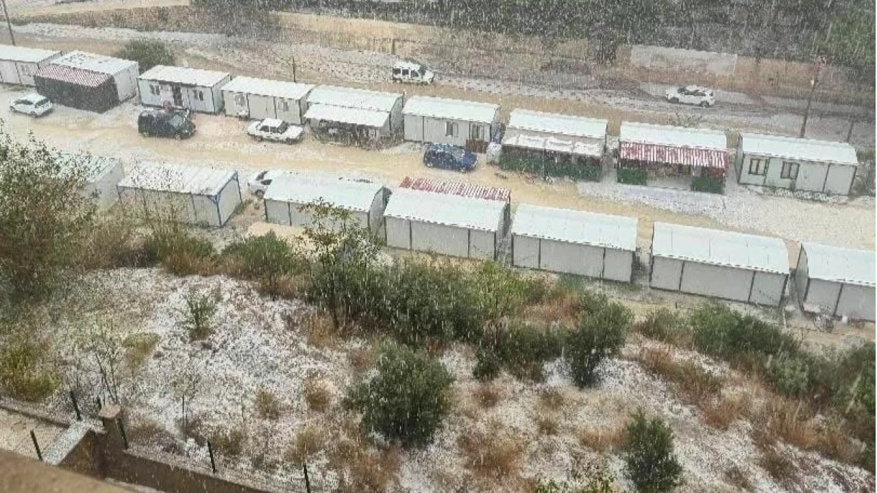 Hatay'da dolu ya beyaza brd