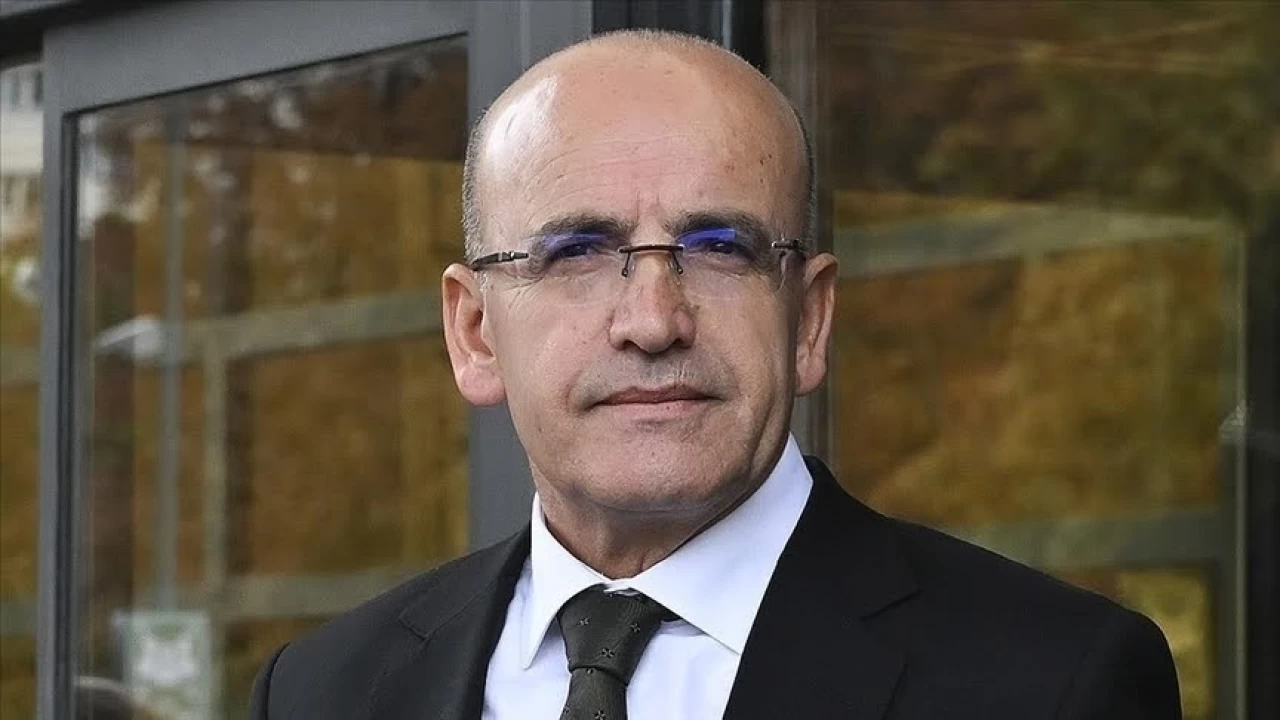 Hazine ve Maliye Bakan imek, ABD'de Trkiye ekonomisine ilikin konutu