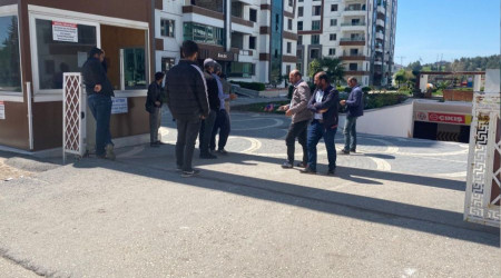 Hırsız sandıkları firma çalışanını dövdüler