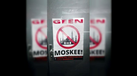 Hollanda'da camiye İslamofobik saldırı