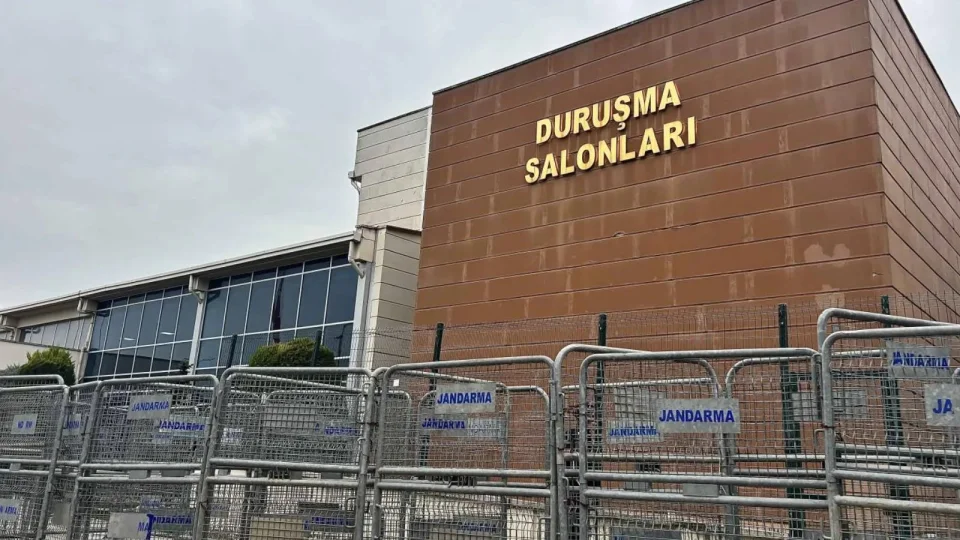 İBB davasında 2 sanık tahliye edildi