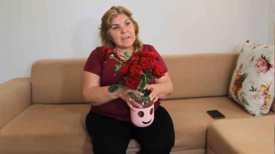 �mzalad��� �i�ek teslim tutana�� hayat�n� karartt�