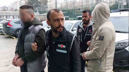 İnternetteki sitelerden sahte parayla alışveriş yaptılar