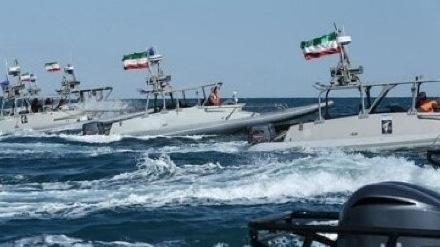 �ran, 100 bin litre ka�ak akaryak�t ta��yan gemiye el koydu