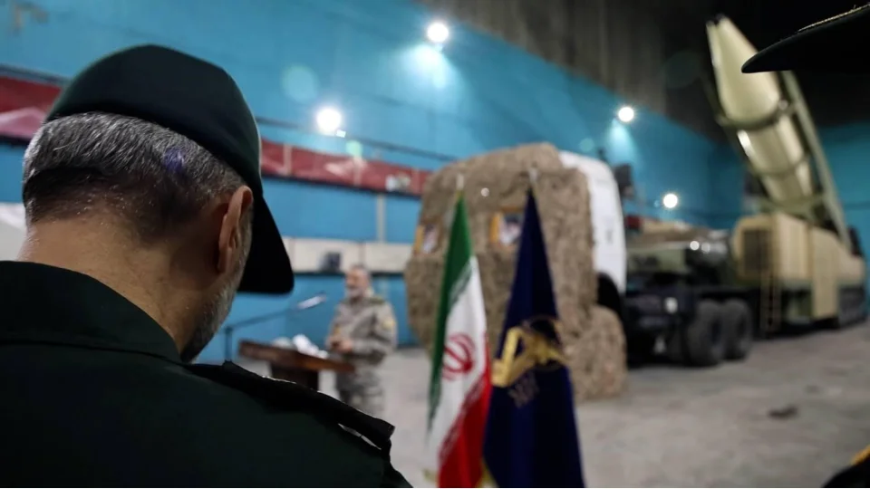 �ran Genelkurmay Ba�kan� Musevi'den yeni yeralt� "f�ze �ehirlerini "ziyaret