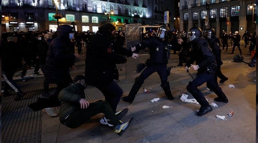 İspanya'da 'rapçi Hasel' gösterileri devam ediyor
