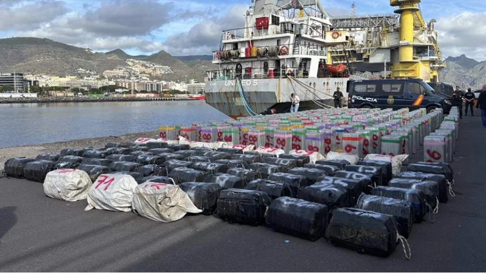 �spanyol polisi, a��k denizde 10 tonluk rekor kokain ele ge�irdi