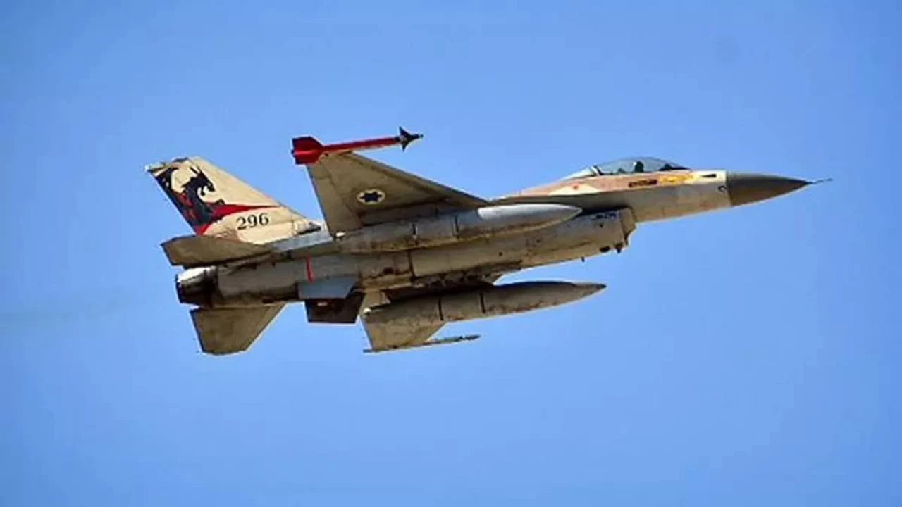 �srail sava� u�aklar�, Beyrut semalar�ndan ses h�z�n� a�arak ge�ti 