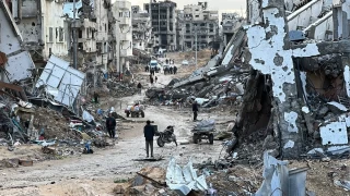 İsrail'in Gazze'de 24 saatte 48 Filistinliyi katletti