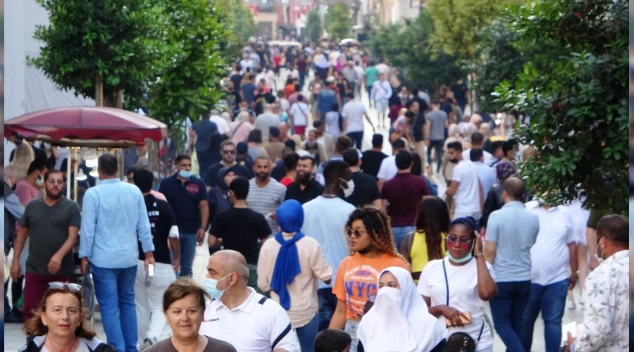 İstiklal Caddesi'nde kısıtlama unutuldu