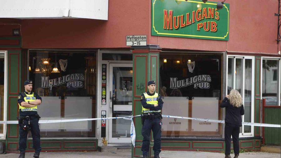 �sve�'te silahl� sald�r�: 2 �l�, 2 yaral�