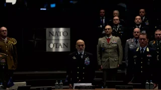 İtalyan Amiral, Trump'ın emir eri gibi konuştu: