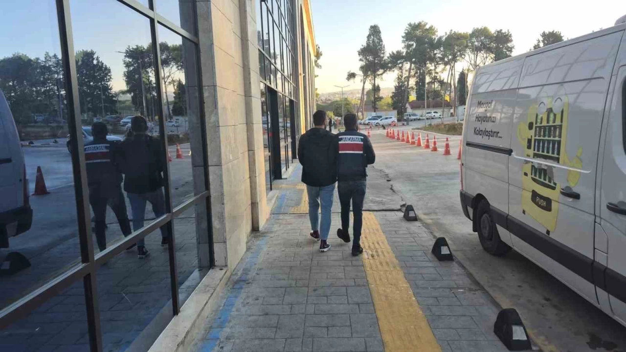 zmir merkezli 16 ilde FET operasyonu