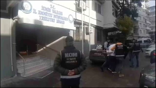 İzmir'de silah ticareti yapan şebeke çökertildi