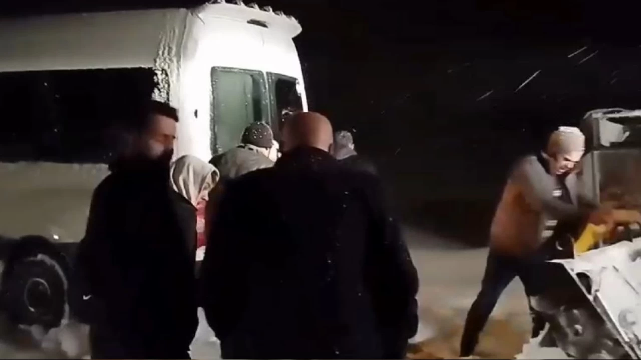 Kahramanmara�'ta mahsur kalan 10 ��retmen kurtar�ld�