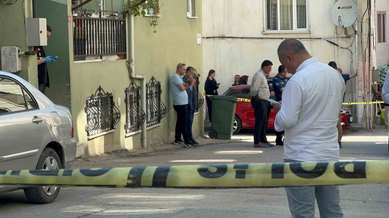 Kahvaltı yaptıkları sırada 3 çocuğunu öldürmüş