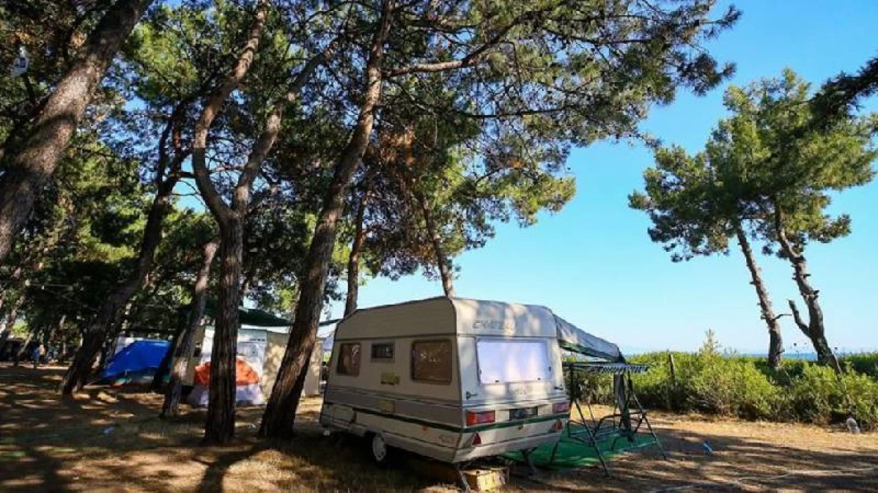 Kamp alan� veya karavan parklar�na d�zenleme