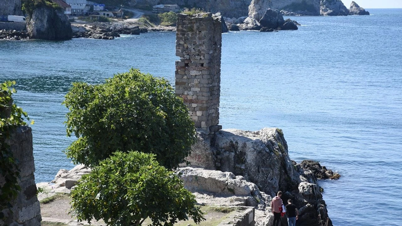 Karadeniz'in gizemli heykeli: Direkli Kaya