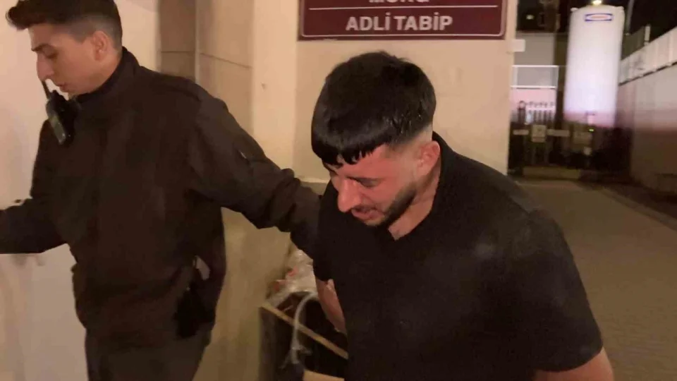 Kayseri'de 'Laf atma' kavgas�: 1 �l�, 1'i a��r 2 yaral�