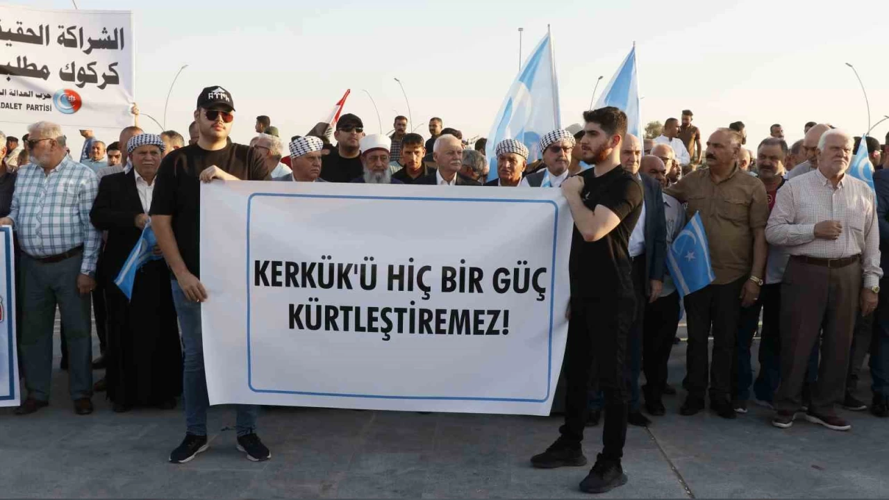 Kerk�k'te T�rkmenler soka�a ��kt�