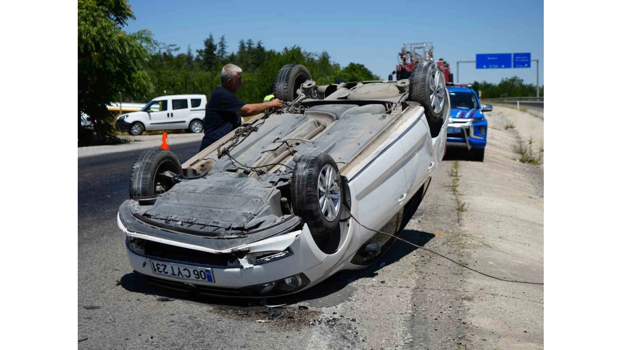 Kırıkkale'de otomobil takla attı: 6 kişi yaralandı