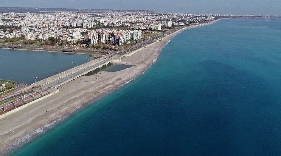 Kısıtlama onlara yaradı