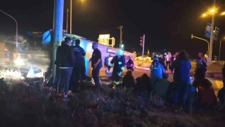 Konya'da midibüs ile panelvan çarpıştı: 24 yaralı
