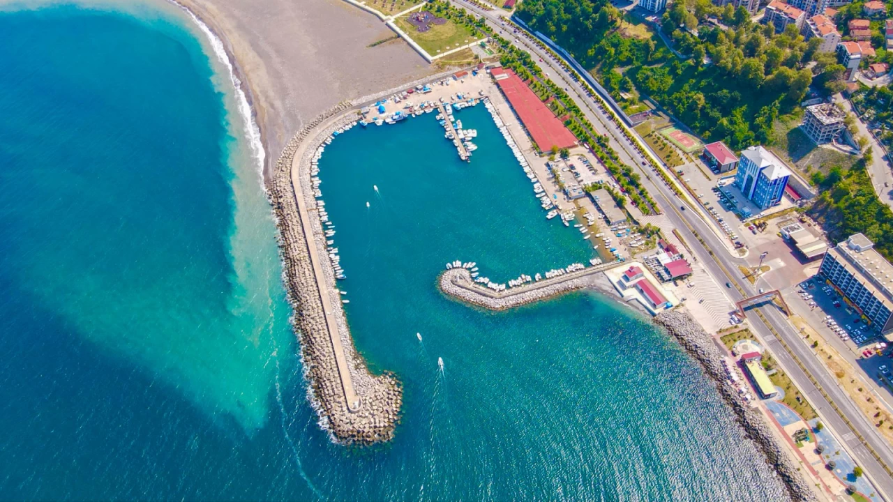 Kozlu Sahil Yolu: Karadenizin kysnda sessiz bir mola