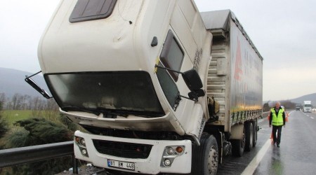 Kozmetik hammaddesi yüklü kamyonda korkutan yangın