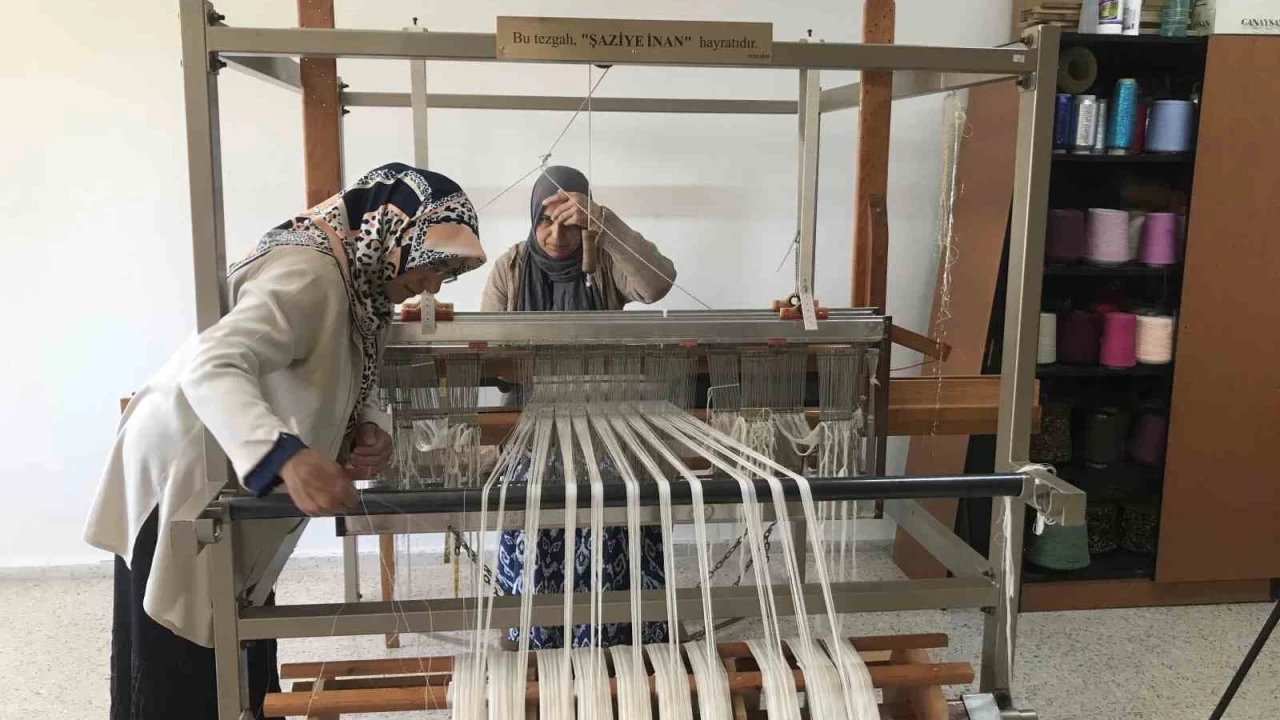 Kursiyer olarak başladığı kursta, usta öğretici oldu