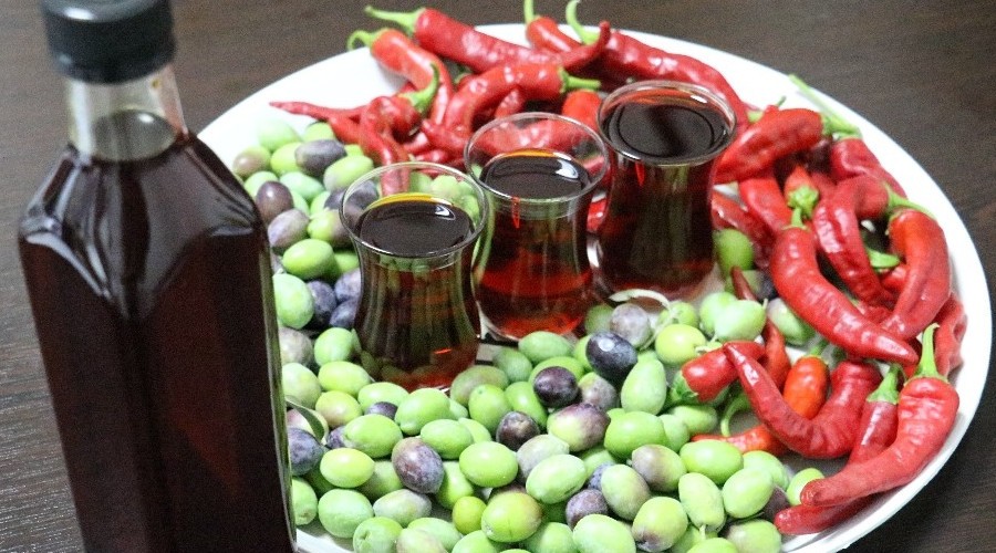 Maraş biberli zeytinyağı