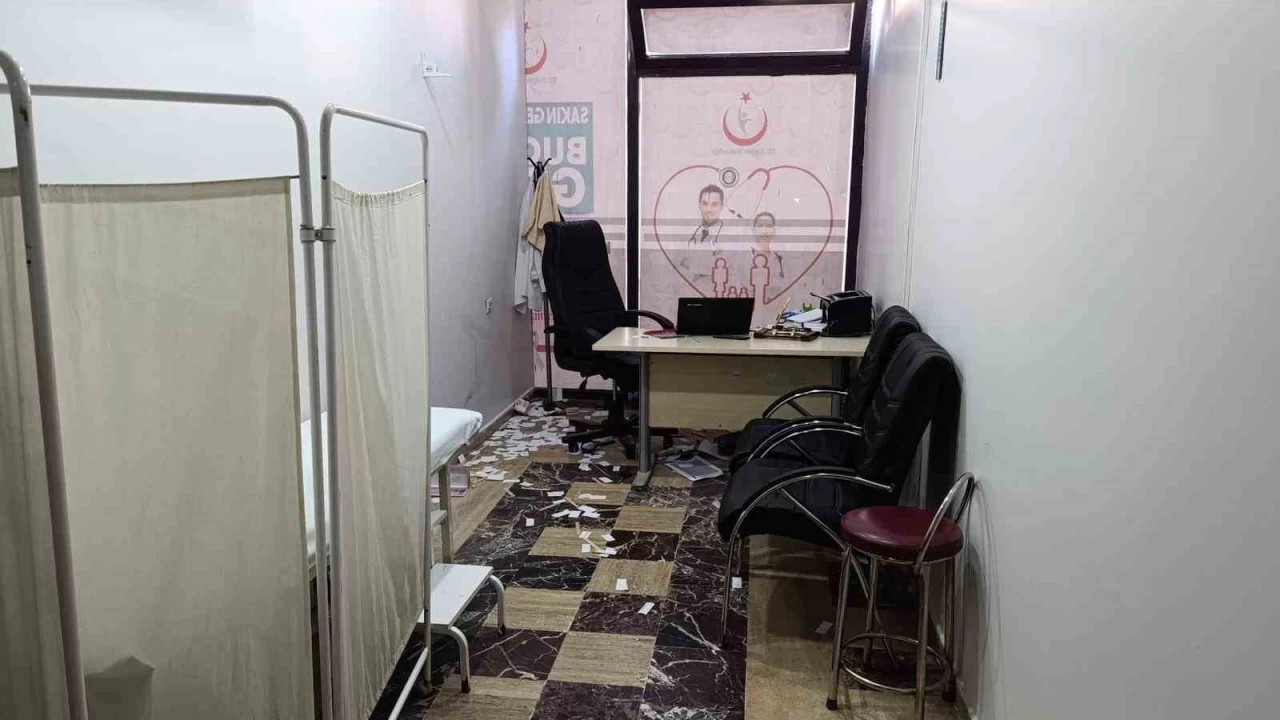 Mardin'de aile hekimi hasta yak�n� taraf�ndan darp edildi