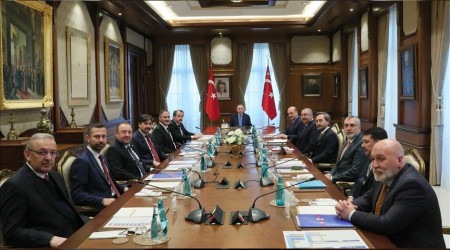 Memurlar zam için Beştepe'de
