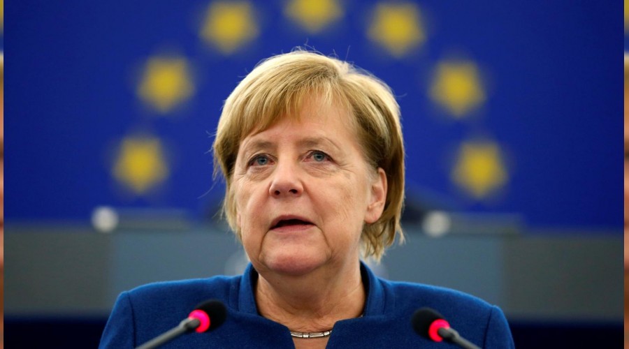 Merkel halk�na 'evde kal�n' dedi