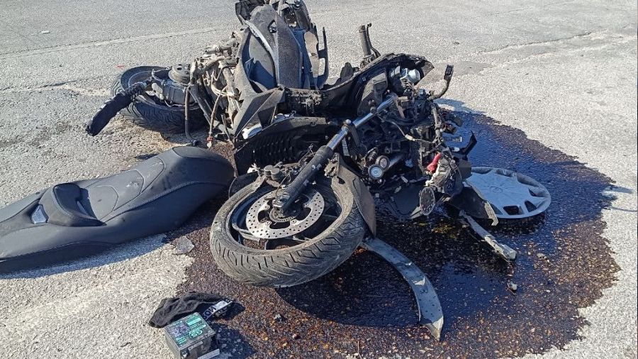 Mersin'de feci kaza: 2 genç hayatını kaybetti