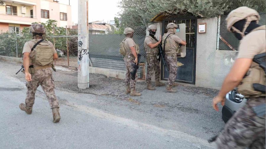 Mersin'de tefeci operasyonu: 14 gözaltı