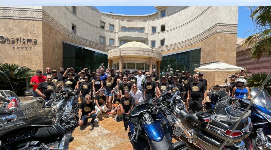Motosiklet tutkunlar� Ku�adas�'nda bulu�tu