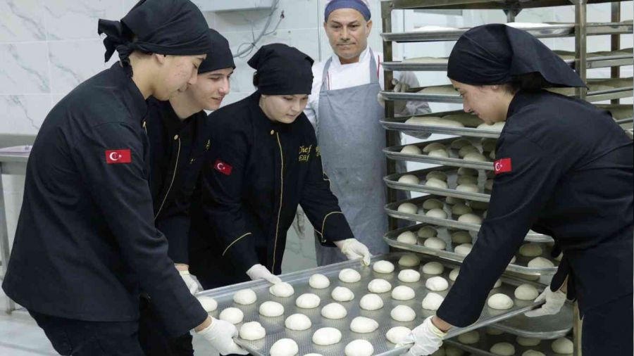 Mula'da meslek lisesinde ekmek retimi balad