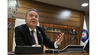 Muhittin Böcek hastaneye kaldırıldı