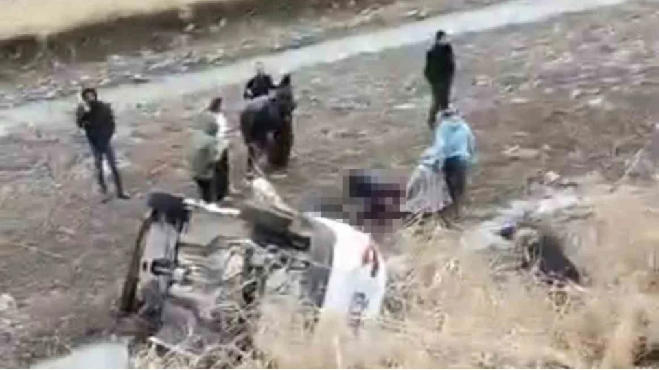 Mu�'ta zincirleme trafik kazas�: 1 �l�, 2 yaral�