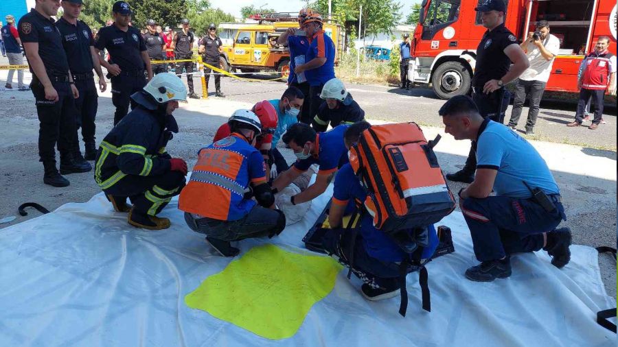 Nefes kesen deprem tatbikat